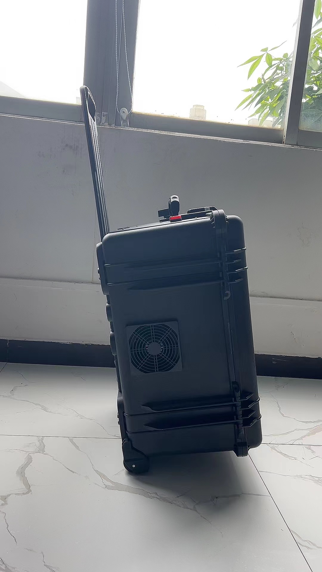 米东手拉箱型移动通信干扰器